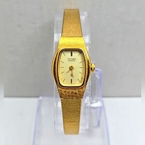 Womens Vintage Citizen CQ Watch Gold Tone Bracelet 3220-S16881 New Battery
